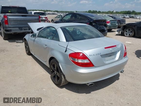 ✅ 2006 Mercedes-Benz SLK 280 • VIN: WDBWK54F56F081257 • Лот: 42998051. Опубликован ранее на IAAI с пробегом 87 814 миль. Бесплатный доступ к архиву аукционных продаж из США и подробный отчёт об истории автомобиля на DreamBid. Изображение 3.