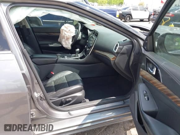 ✅ 2017 Nissan Maxima S • VIN: 1N4AA6AP6HC430163 • Lot: 41935320. Listed on IAAI with 64,431 mi. Free auction sales archive from the USA and detailed vehicle history report at DreamBid. Image 5.