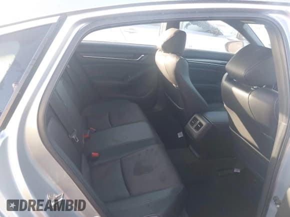 ✅ 2019 Honda Accord Sport • VIN: 1HGCV2F35KA005849 • Lot: 40894177. Listed on IAAI with 71,166 mi. Free auction sales archive from the USA and detailed vehicle history report at DreamBid. Image 8.