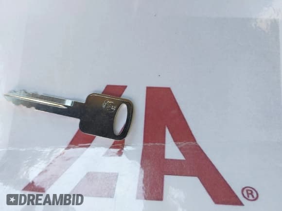 ✅ 2013 Ford Econoline Cargo Commercial • VIN: 1FTNE1EW3DDA98708 • Lot: 43595093. Wystawiony na IAAI z przebiegiem 206 490 mil. Bezpłatny archiwum sprzedaży aukcyjnych z USA i szczegółowy raport historii pojazdu na DreamBid. Zdjęcie 11.