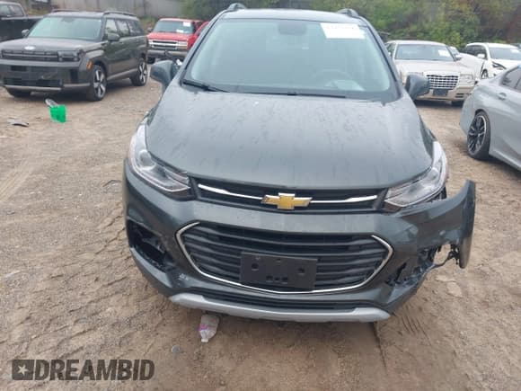 ✅ 2020 Chevrolet Trax LT • VIN: 3GNCJPSB9LL198531 • Lot: 43251338. Wystawiony na IAAI z przebiegiem 23 732 mil. Bezpłatny archiwum sprzedaży aukcyjnych z USA i szczegółowy raport historii pojazdu na DreamBid. Zdjęcie 12.