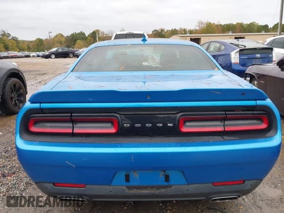 ✅ 2015 Dodge Challenger SXT Plus • VIN: 2C3CDZBG5FH821099 • Lot: 43550995. Wystawiony na IAAI z przebiegiem 64 750 mil. Bezpłatny archiwum sprzedaży aukcyjnych z USA i szczegółowy raport historii pojazdu na DreamBid. Zdjęcie 15.