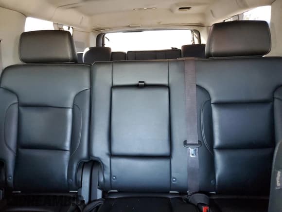 ✅ 2015 Chevrolet Suburban LT • VIN: 1GNSKJKC3FR226450 • Lot: 80738474. Wystawiony na Copart z przebiegiem 208 344 mil. Bezpłatny archiwum sprzedaży aukcyjnych z USA i szczegółowy raport historii pojazdu na DreamBid. Zdjęcie 10.