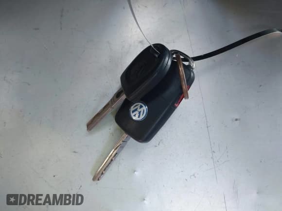 ✅ 2005 Volkswagen Beetle GLS • VIN: 3VWCM31Y55M364116 • Lot: 43312162. Wystawiony na IAAI z przebiegiem 93 386 mil. Bezpłatny archiwum sprzedaży aukcyjnych z USA i szczegółowy raport historii pojazdu na DreamBid. Zdjęcie 11.