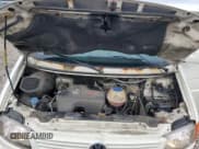 ✅ 2000 Volkswagen EuroVan • VIN: WV2MH4701YH035166 • Лот: 55680175. Опубликован ранее на Copart с пробегом 220 080 миль. Бесплатный доступ к архиву аукционных продаж из США и подробный отчёт об истории автомобиля на DreamBid. Изображение 12.