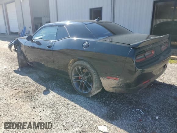 ✅ 2020 Dodge Challenger R/T Scat Pack • VIN: 2C3CDZFJXLH139188 • Lot: 42792164. Wystawiony na Copart z przebiegiem 24 223 mil. Bezpłatny archiwum sprzedaży aukcyjnych z USA i szczegółowy raport historii pojazdu na DreamBid. Zdjęcie 2.
