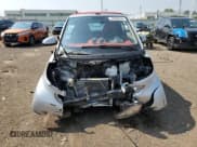 ✅ 2013 Smart fortwo Passion • VIN: WMEEK3BA6DK589056 • Lot: 64065245. Wystawiony na Copart z przebiegiem 100 123 mil. Bezpłatny archiwum sprzedaży aukcyjnych z USA i szczegółowy raport historii pojazdu na DreamBid. Zdjęcie 5.