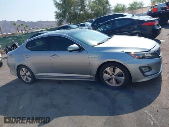 ✅ 2016 Kia Optima EX • VIN: KNAGN4AD6G5095053 • Лот: 42749880. Опубликован ранее на IAAI с пробегом 150 306 миль. Бесплатный доступ к архиву аукционных продаж из США и подробный отчёт об истории автомобиля на DreamBid. Изображение 13.