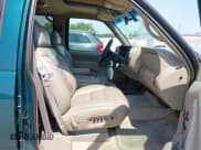 ✅ 1999 GMC Suburban • VIN: 1GKFK16R1XJ784536 • Lot: 42877193. Listed on IAAI with 89,308 mi. Free auction sales archive from the USA and detailed vehicle history report at DreamBid. Image 5.