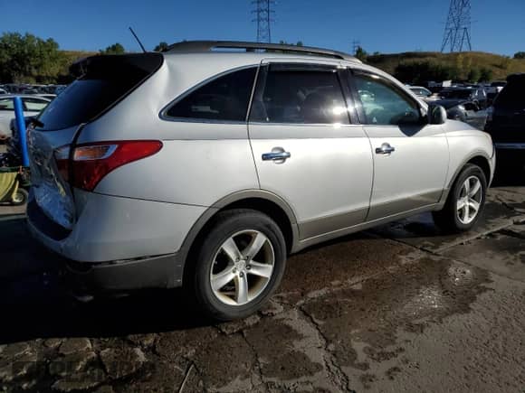 2008 Hyundai Veracruz GLS с VIN KM8NU73CX8U053023, выставлен на аукционе Copart как лот 66399824 с пробегом 231 368 миль миль и Списание • Salvage title. История ставок и продаж доступна на DreamBid. Изображение 3.