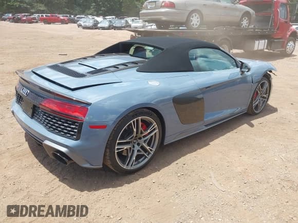 ✅ 2020 Audi R8 Spyder performance • VIN: WUA4BCFX1L7902012 • Лот: 42684285. Опубликован ранее на IAAI с пробегом 26 515 миль. Бесплатный доступ к архиву аукционных продаж из США и подробный отчёт об истории автомобиля на DreamBid. Изображение 4.