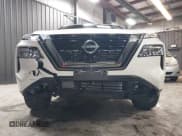 ✅ 2023 Nissan Rogue Platinum • VIN: JN8BT3DD3PW300187 • Lot: 41767197. Wystawiony na IAAI z przebiegiem 14 168 mil. Bezpłatny archiwum sprzedaży aukcyjnych z USA i szczegółowy raport historii pojazdu na DreamBid. Zdjęcie 6.