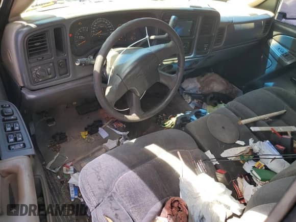 ✅ 2003 Chevrolet Silverado 1500 • VIN: 2GCEC19V031238862 • Lot: 72886864. Wystawiony na Copart z przebiegiem 335 703 mil mil. Skorzystaj z bezpłatnego archiwum sprzedaży aukcyjnych z USA i zobacz szczegółowy raport historii pojazdu na DreamBid. Zdjęcie 8.