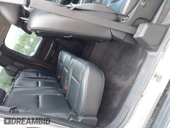 ✅ 2010 Chevrolet Silverado 1500 • VIN: 1GCYKTE22AZ298556 • Lot: 42663885. Wystawiony na IAAI z przebiegiem 189 643 mil. Bezpłatny archiwum sprzedaży aukcyjnych z USA i szczegółowy raport historii pojazdu na DreamBid. Zdjęcie 8.