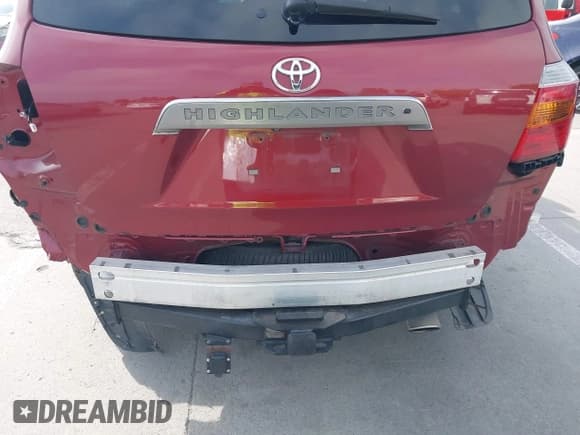 ✅ 2010 Toyota Highlander Sport • VIN: 5TDXK3EH3AS001909 • Lot: 42149786. Wystawiony na IAAI z przebiegiem 130 427 mil. Bezpłatny archiwum sprzedaży aukcyjnych z USA i szczegółowy raport historii pojazdu na DreamBid. Zdjęcie 6.
