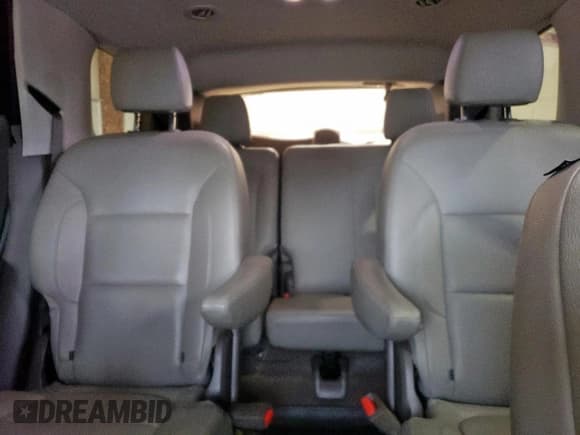 ✅ 2019 Chevrolet Traverse LT Cloth • VIN: 1GNERGKW3KJ317023 • Lot: 90092795. Wystawiony na Copart z przebiegiem 82 820 mil. Bezpłatny archiwum sprzedaży aukcyjnych z USA i szczegółowy raport historii pojazdu na DreamBid. Zdjęcie 10.