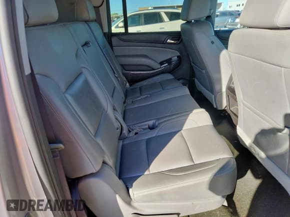 ✅ 2017 Chevrolet Suburban LT • VIN: 1GNSCHKC6HR157505 • Лот: 92344065. Опубликован ранее на Copart с пробегом 153 215 миль. Бесплатный доступ к архиву аукционных продаж из США и подробный отчёт об истории автомобиля на DreamBid. Изображение 11.