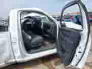 2017 Ram 1500 Tradesman z VIN 3C6JR6AG2HG721847, wystawiony jako IAAI lot #43230943 z przebiegiem 195 100 mil mil oraz . Historia ofert i sprzedaży dostępna na DreamBid. Obrazek 5.