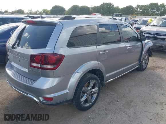 ✅ 2017 Dodge Journey Crossroad Plus • VIN: 3C4PDCGB7HT617499 • Лот: 42531173. Опубликован ранее на IAAI с пробегом 176 182 миль. Бесплатный доступ к архиву аукционных продаж из США и подробный отчёт об истории автомобиля на DreamBid. Изображение 4.