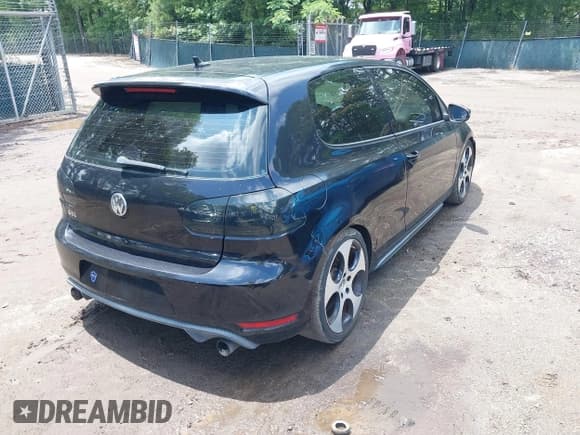 ✅ 2010 Volkswagen Golf GTI • VIN: WVWEV7AJ7AW178851 • Lot: 42534573. Listed on IAAI with 141,542 mi. Free auction sales archive from the USA and detailed vehicle history report at DreamBid. Image 4.
