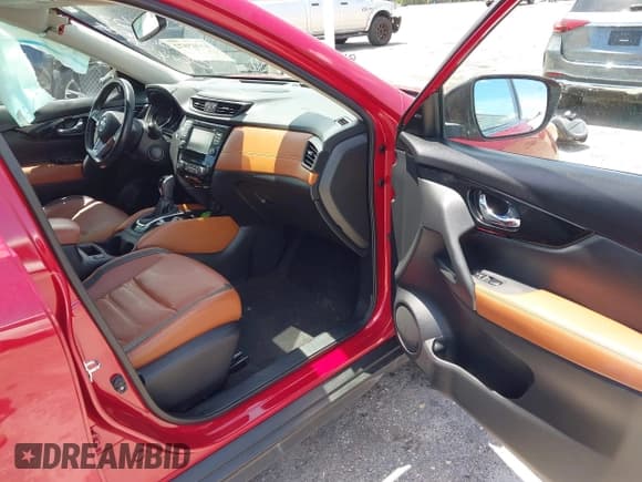 ✅ 2017 Nissan Rogue SV • VIN: JN8AT2MT5HW400614 • Lot: 42445672. Wystawiony na IAAI z przebiegiem 75 520 mil. Bezpłatny archiwum sprzedaży aukcyjnych z USA i szczegółowy raport historii pojazdu na DreamBid. Zdjęcie 5.