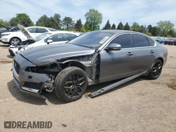✅ 2017 Jaguar XF 35t Premium • VIN: SAJBJ4BV0HCY43519 • Лот: 55586225. Опубликован ранее на Copart с пробегом 63 916 миль. Бесплатный доступ к архиву аукционных продаж из США и подробный отчёт об истории автомобиля на DreamBid. Изображение 1.