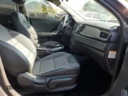 ✅ 2019 Kia Niro EX • VIN: KNDCC3LG0K5025288 • Lot: 64415015. Wystawiony na Copart z przebiegiem 63 184 mil. Bezpłatny archiwum sprzedaży aukcyjnych z USA i szczegółowy raport historii pojazdu na DreamBid. Zdjęcie 7.