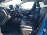 ✅ 2020 Jeep Cherokee Altitude • VIN: 1C4PJMLX3LD538832 • Lot: 60269435. Wystawiony na Copart z przebiegiem 31 479 mil. Bezpłatny archiwum sprzedaży aukcyjnych z USA i szczegółowy raport historii pojazdu na DreamBid. Zdjęcie 7.