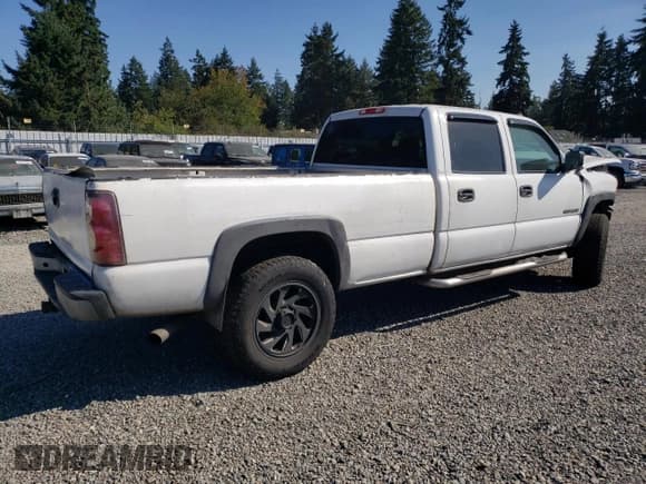 ✅ 2004 Chevrolet Silverado 2500HD LS • VIN: 1GCHK23U04F167615 • Lot: 80763805. Wystawiony na Copart z przebiegiem Nie podano. Bezpłatny archiwum sprzedaży aukcyjnych z USA i szczegółowy raport historii pojazdu na DreamBid. Zdjęcie 3.