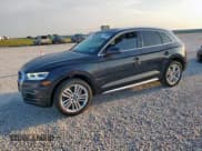 ✅ 2020 Audi Q5 Premium Plus • VIN: WA1BNAFY5L2071596 • Lot: 70526045. Wystawiony na Copart z przebiegiem 52 478 mil. Bezpłatny archiwum sprzedaży aukcyjnych z USA i szczegółowy raport historii pojazdu na DreamBid. Zdjęcie 1.