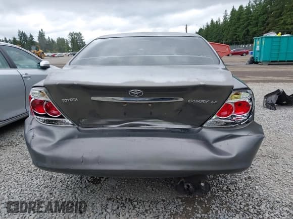 ✅ 2005 Toyota Camry STD • VIN: 4T1BE32K65U516837 • Лот: 42417198. Опубликован ранее на IAAI с пробегом 127 002 миль. Бесплатный доступ к архиву аукционных продаж из США и подробный отчёт об истории автомобиля на DreamBid. Изображение 16.