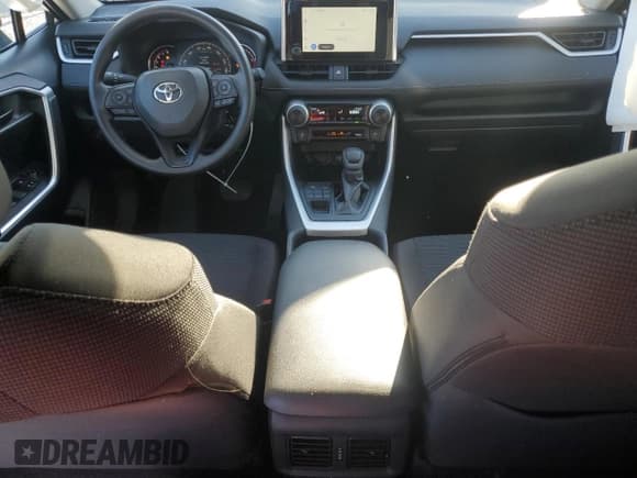 ✅ 2025 Toyota RAV4 LE • VIN: 2T3G1RFV4SC540342 • Lot: 84617555. Wystawiony na Copart z przebiegiem 5 212 mil. Bezpłatny archiwum sprzedaży aukcyjnych z USA i szczegółowy raport historii pojazdu na DreamBid. Zdjęcie 8.