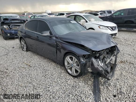 ✅ 2015 BMW 3 Series 335i • VIN: WBA3A9G56FNT09240 • Lot: 68470875. Wystawiony na Copart z przebiegiem Nie podano. Bezpłatny archiwum sprzedaży aukcyjnych z USA i szczegółowy raport historii pojazdu na DreamBid. Zdjęcie 4.