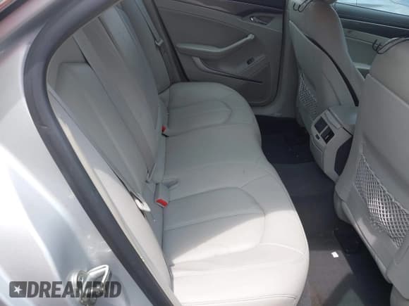 ✅ 2010 Cadillac CTS • VIN: 1G6DA5EG3A0125550 • Lot: 42291037. Wystawiony na IAAI z przebiegiem 134 128 mil. Bezpłatny archiwum sprzedaży aukcyjnych z USA i szczegółowy raport historii pojazdu na DreamBid. Zdjęcie 8.