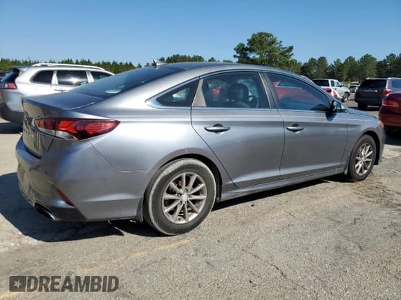 ✅ 2018 Hyundai Sonata SE • VIN: 5NPE24AF9JH693892 • Lot: 91411875. Wystawiony na Copart z przebiegiem 137 232 mil. Bezpłatny archiwum sprzedaży aukcyjnych z USA i szczegółowy raport historii pojazdu na DreamBid. Zdjęcie 3.