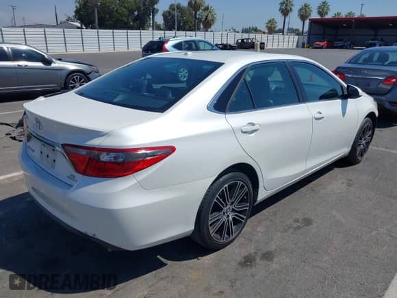 2016 Toyota Camry SE with VIN 4T1BF1FK9GU146000, listed as a IAAI auction lot 43098932 with 119,287 mi miles and . Bid and sale history available at DreamBid. Image 4.