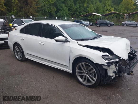 ✅ 2016 Volkswagen Passat S • VIN: 1VWAT7A35GC031778 • Lot: 43391624. Listed on IAAI with 142,946 mi. Free auction sales archive from the USA and detailed vehicle history report at DreamBid. Image 1.