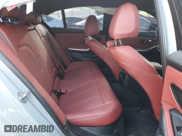 ✅ 2024 BMW 3 Series M340i xDrive • VIN: 3MW49FF08R8E53879 • Lot: 46680575. Wystawiony na Copart z przebiegiem 17 000 mil. Bezpłatny archiwum sprzedaży aukcyjnych z USA i szczegółowy raport historii pojazdu na DreamBid. Zdjęcie 10.