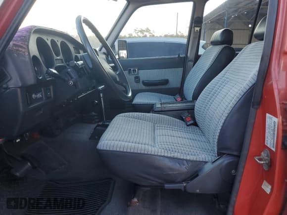 ✅ 1989 Toyota Land Cruiser • VIN: JT3FJ62GXK0098238 • Lot: 83408384. Wystawiony na Copart z przebiegiem 187 257 mil. Bezpłatny archiwum sprzedaży aukcyjnych z USA i szczegółowy raport historii pojazdu na DreamBid. Zdjęcie 7.