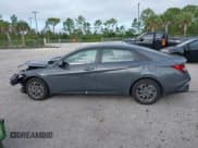 ✅ 2024 Hyundai Elantra SEL • VIN: KMHLM4DG8RU749226 • Lot: 43354612. Listed on IAAI with 25,309 mi. Free auction sales archive from the USA and detailed vehicle history report at DreamBid. Image 15.