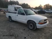 ✅ 2003 Chevrolet S-10 Work Truck • VIN: 1GCCS14X338271208 • Лот: 77364884. Опубликован ранее на Copart с пробегом 335 746 миль. Бесплатный доступ к архиву аукционных продаж из США и подробный отчёт об истории автомобиля на DreamBid. Изображение 4.