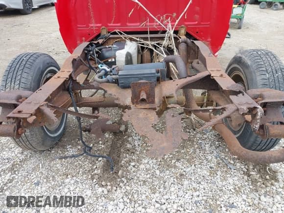 ✅ 2001 Ford Ranger XL • VIN: 1FTYR10C41PA19796 • Lot: 41887232. Wystawiony na IAAI z przebiegiem 216 483 mil. Bezpłatny archiwum sprzedaży aukcyjnych z USA i szczegółowy raport historii pojazdu na DreamBid. Zdjęcie 6.