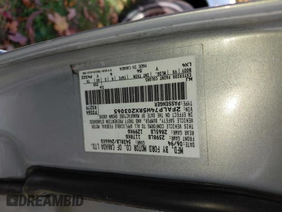 ✅ 1994 Ford Crown Victoria LX • VIN: 2FALP74W5RX203065 • Lot: 90945595. Wystawiony na Copart z przebiegiem 58 863 mil. Bezpłatny archiwum sprzedaży aukcyjnych z USA i szczegółowy raport historii pojazdu na DreamBid. Zdjęcie 10.