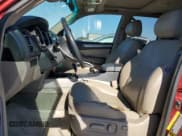 ✅ 2009 Toyota 4Runner SR5 • VIN: JTEZU14R39K025708 • Lot: 82491515. Wystawiony na Copart z przebiegiem 182 190 mil. Bezpłatny archiwum sprzedaży aukcyjnych z USA i szczegółowy raport historii pojazdu na DreamBid. Zdjęcie 7.