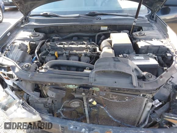 2010 Hyundai Sonata GLS z VIN 5NPET4AC0AH577158, wystawiony jako IAAI lot #41610491 z przebiegiem 145 706 mil mil oraz . Historia ofert i sprzedaży dostępna na DreamBid. Obrazek 10.