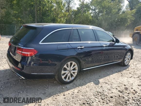 ✅ 2019 Mercedes-Benz E 450 • VIN: WDDZH6JB1KA536820 • Lot: 80031495. Listed on Copart with 64,564 mi. Free auction sales archive from the USA and detailed vehicle history report at DreamBid. Image 3.