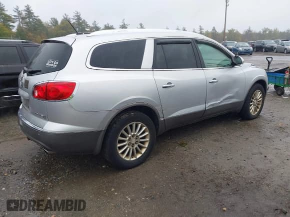 ✅ 2012 Buick Enclave Leather • VIN: 5GAKVCED9CJ329366 • Lot: 43294501. Wystawiony na IAAI z przebiegiem 192 553 mil. Bezpłatny archiwum sprzedaży aukcyjnych z USA i szczegółowy raport historii pojazdu na DreamBid. Zdjęcie 4.
