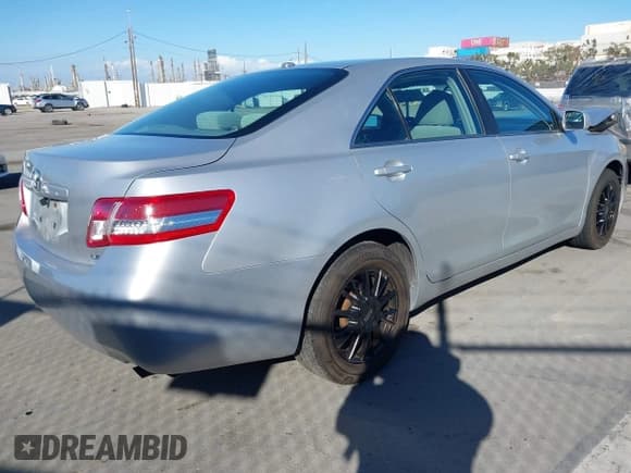 ✅ 2011 Toyota Camry XLE • VIN: 4T4BF3EK4BR197898 • Lot: 43519821. Listed on IAAI with 128,057 mi. Free auction sales archive from the USA and detailed vehicle history report at DreamBid. Image 4.