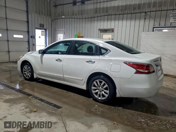 ✅ 2015 Nissan Altima 2.5 • VIN: 1N4AL3AP3FN910008 • Лот: 93605235. Опубликован ранее на Copart с пробегом 145 975 миль. Бесплатный доступ к архиву аукционных продаж из США и подробный отчёт об истории автомобиля на DreamBid. Изображение 2.