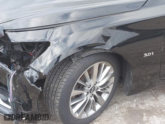 ✅ 2019 Infiniti Q50 Luxe • VIN: JN1EV7AR1KM553798 • Lot: 43673507. Listed on IAAI with 105,444 mi. Free auction sales archive from the USA and detailed vehicle history report at DreamBid. Image 6.